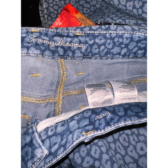 Tommy Bahama Jeans Women's Size 10 x 28 Blue Spots Of Dots High Rise Ankle Jean - Picture 7 of 7